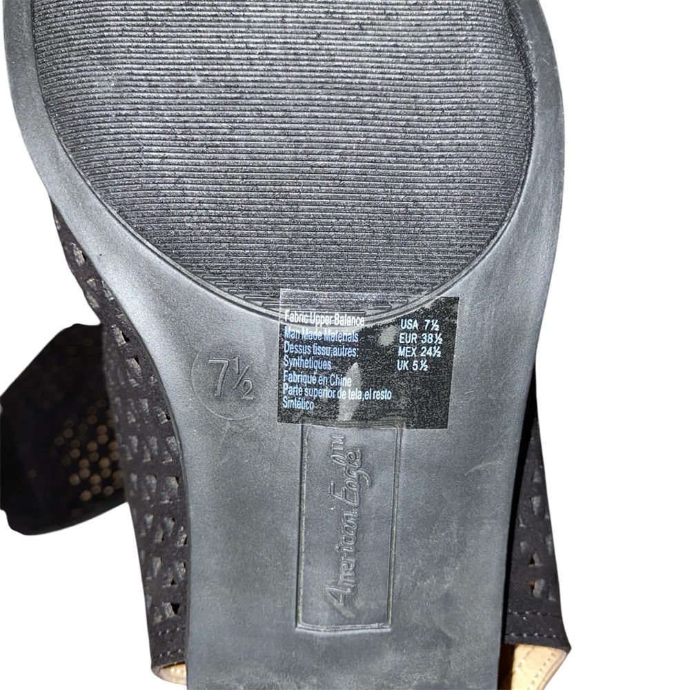 American Eagle Outfitters Black Open-Toe Block Heel Sandals - Picture 8 of 13